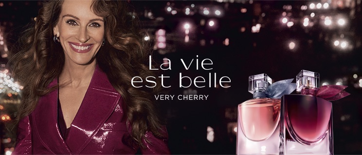 Julia Roberts mit LANCÔME La Vie Est Belle Flakons